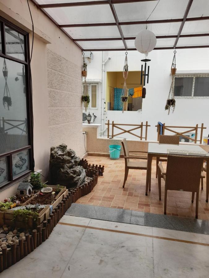 Nomads Nest Hostel Haidarábád Kültér fotó