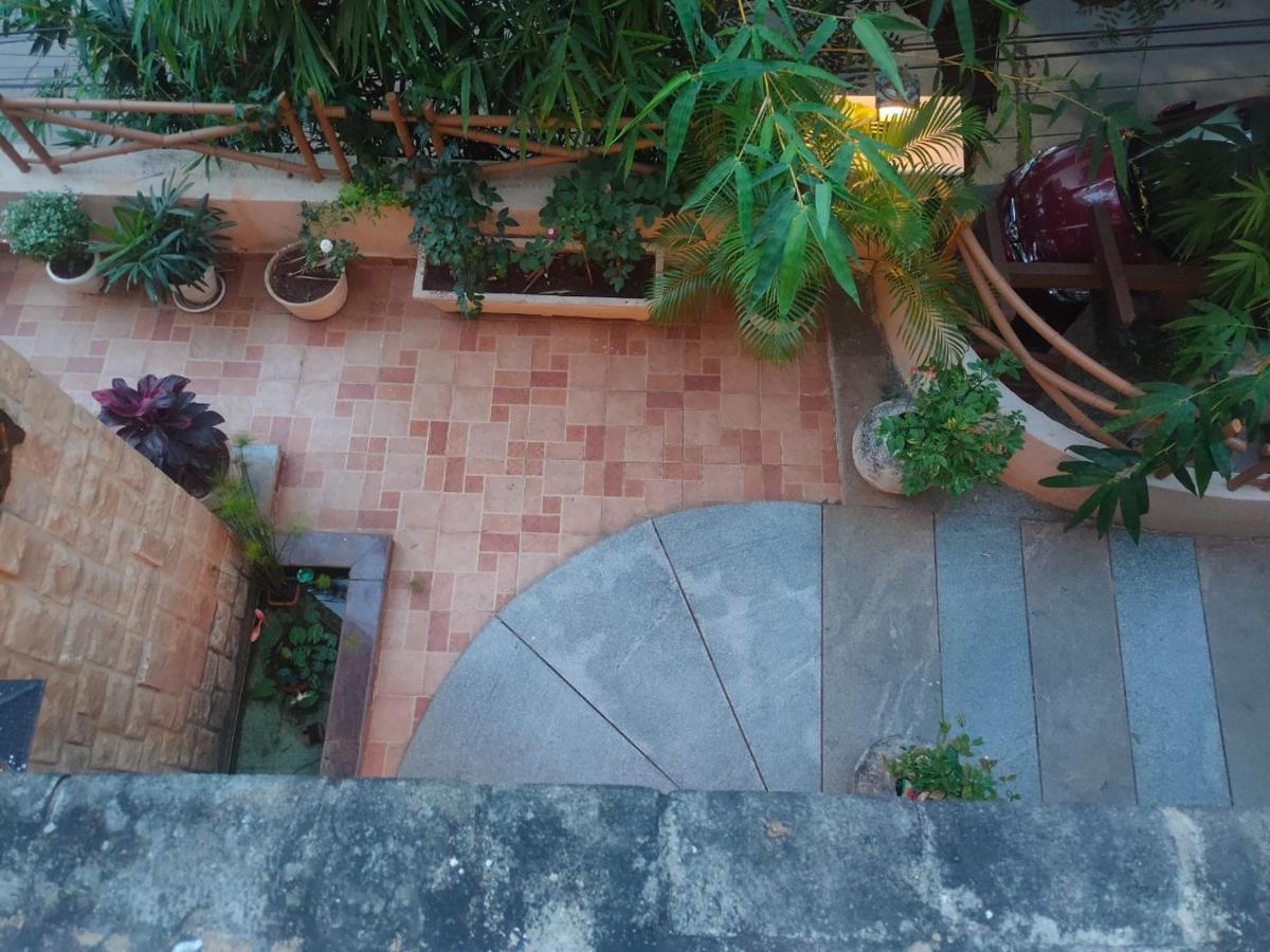 Nomads Nest Hostel Haidarábád Kültér fotó