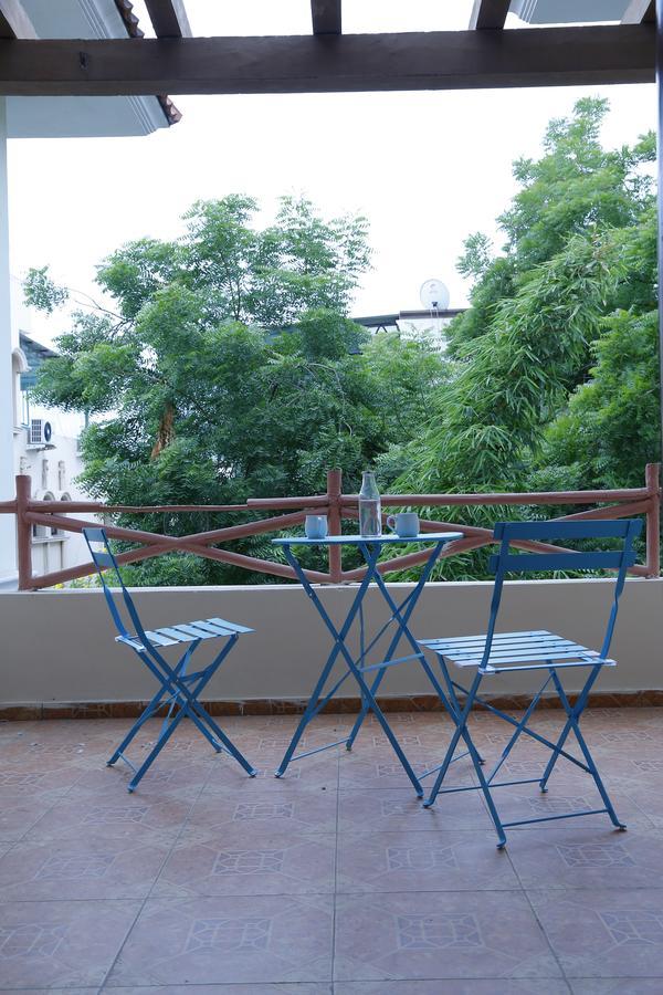 Nomads Nest Hostel Haidarábád Kültér fotó
