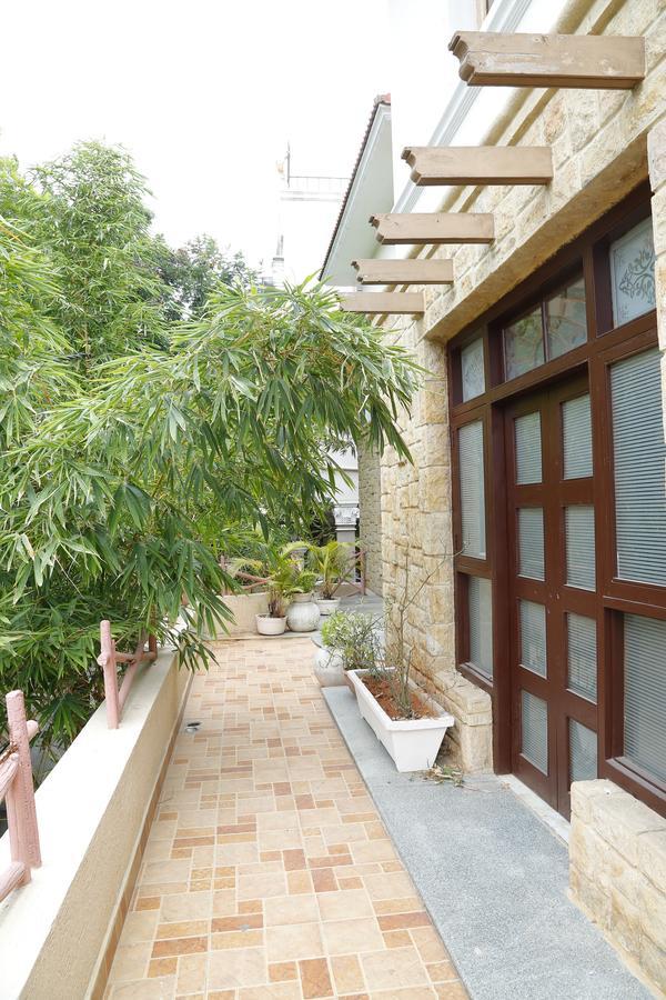 Nomads Nest Hostel Haidarábád Kültér fotó