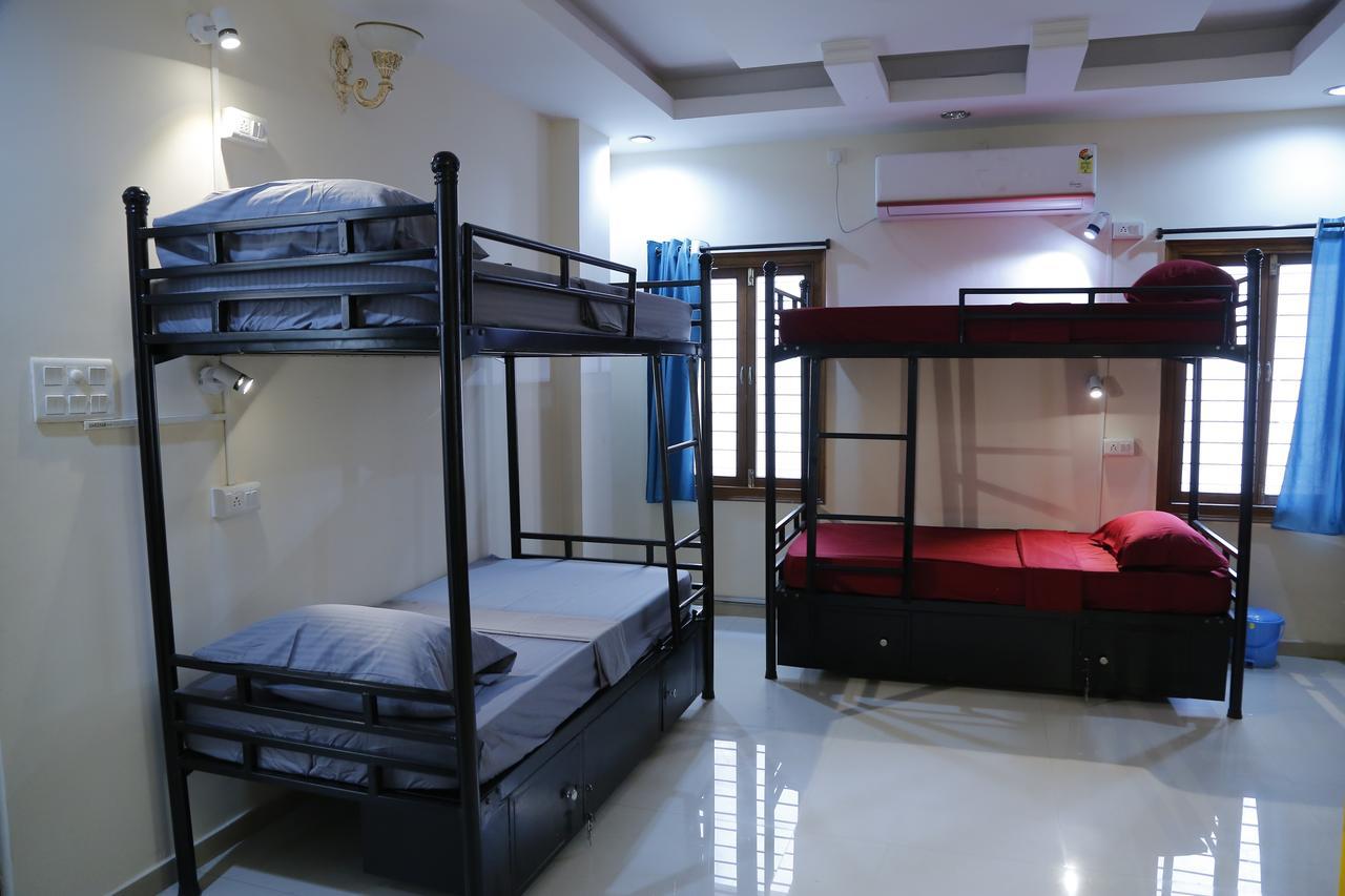 Nomads Nest Hostel Haidarábád Kültér fotó